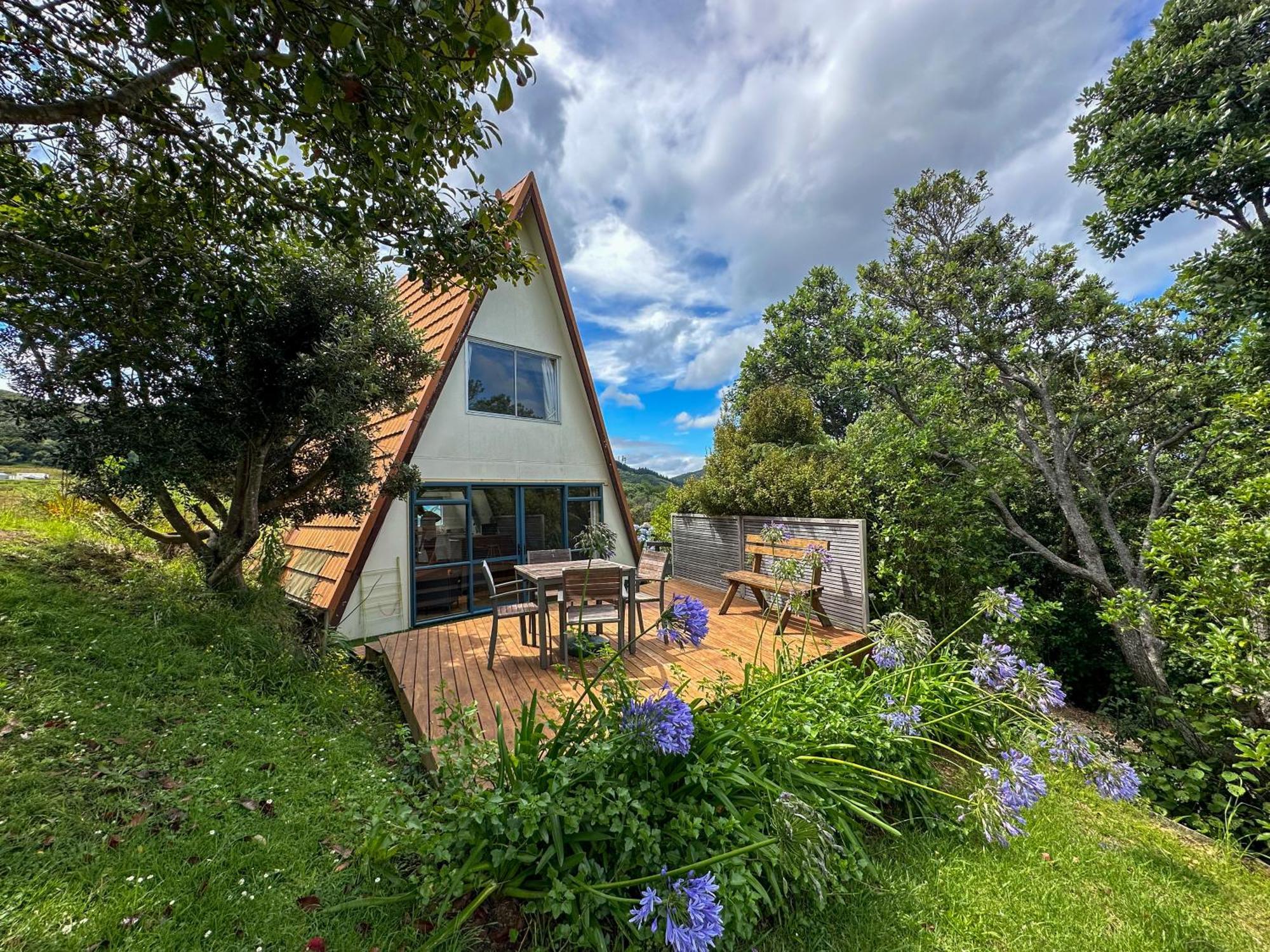 Pohutukawa Coastal Chalets Coromandel Oda fotoğraf